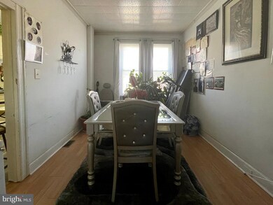 748 N Edgewood St, Baltimore, MD 21229 - photo 4