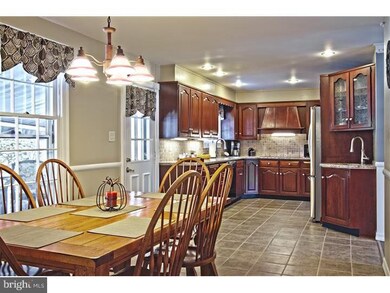 29 Oak Lynn Dr, Columbus, NJ 08022 - photo 4