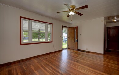 Living Room (2)
