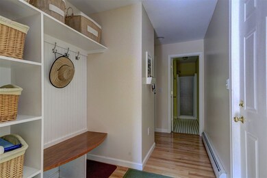 91 Wentworth Dr, Bedford, NH 03110 - photo 4