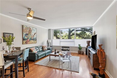 Great room / view of St. Charles Avenue