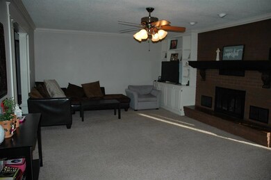 318 Village Dr, Parsons, KS 67357 - photo 4