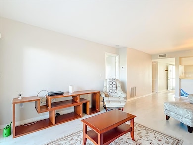 404 Cerromar Cir N unit 115, Venice, FL 34293 - photo 5