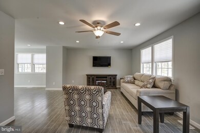 647 Pacific Ave, Atco, NJ 08004 - photo 2