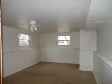 1029 Tacoma St, Carpentersville, IL 60110 - photo 5