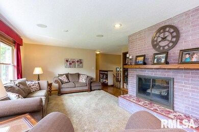 1603 Skyline Dr, Bettendorf, IA 52722 - photo 7