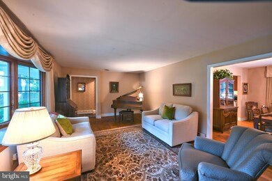 305 Oak Ln, Princeton Junction, NJ 08550 - photo 7