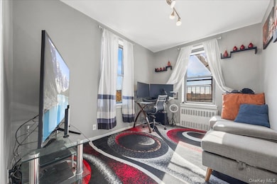 Saratogian unit 5E, Bronx, NY 10470 - photo 7