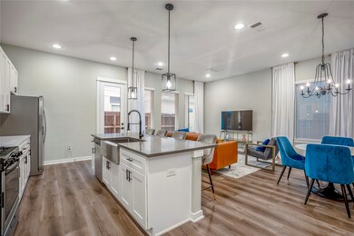 8458 Berry Green Ln, Houston, TX 77022 - photo 7