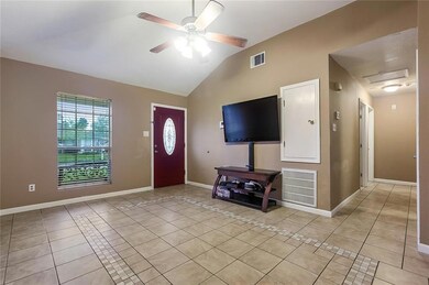 2812 Bayou Teche Dr, Marrero, LA 70072 - photo 2