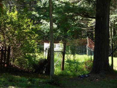 1063 Milford Rd, Dingmans Ferry, PA 18328 - photo 5