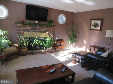 329 S Lippincott Ave, Maple Shade, NJ 08052 - photo 4