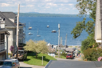 10 Maple View
