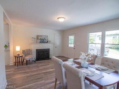 504 W 8th St, Siler City, NC 27344 - photo 4