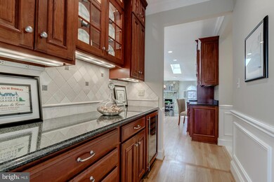 8003 Greenwich Woods Dr, McLean, VA 22102 - photo 4