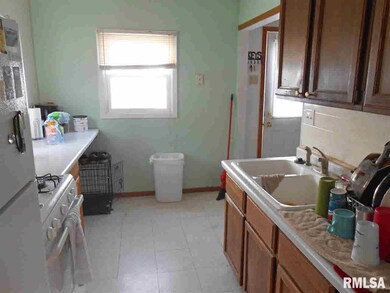 7503 Volquardsen Ave, Davenport, IA 52806 - photo 4