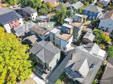 220 21st Ave E, Seattle, WA 98112 - photo 2