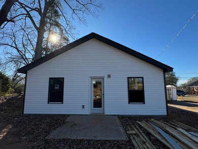 155 Gray St, Woodruff, SC 29388 - photo 4