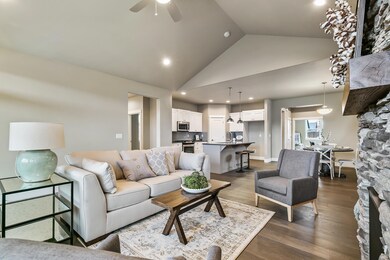 4423 SW Coyote Ave, Redmond, OR 97756 - photo 7