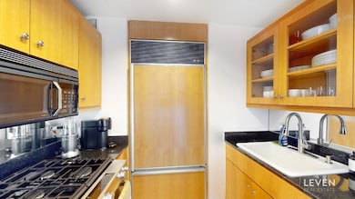 The 3 Lincoln Center unit 37F, New York, NY 10023 - photo 5