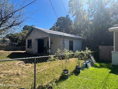 1427 Fernwood Dr unit AB, Jackson, MS 39213 - photo 2