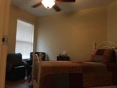 615 Ovenbird Thicket Dr, Laredo, TX 78045 - photo 5