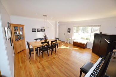 Living/Dining 2