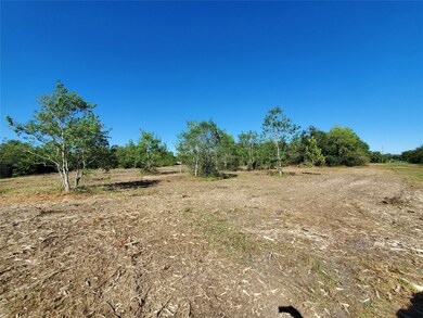 1305 Rymal Rd, Alvin, TX 77511 - photo 5