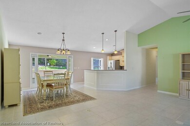 112 Huntley Oaks Blvd, Lake Placid, FL 33852 - photo 2