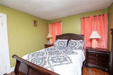 17 Kipling St, Providence, RI 02907 - photo 5