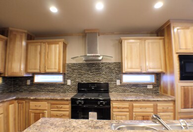 14977 Cochise St, Williston, ND 58801 - photo 5