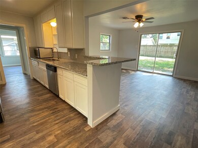 5109 Verdome Ln, Houston, TX 77092 - photo 6