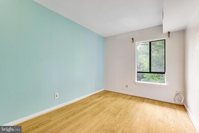 11601 Stoneview Square unit 21C, Reston, VA 20191 - photo 5