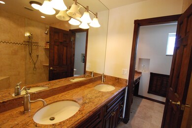 Beautifully Renovated Master Bath!