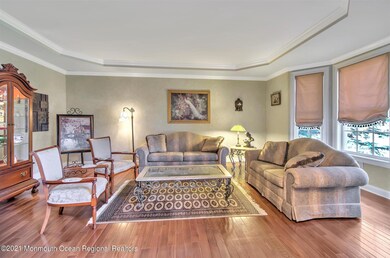 04-LIVING ROOM