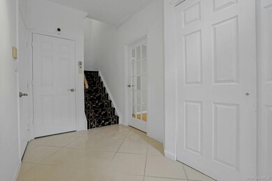 1 Meadow Ln unit 4E, Nanuet, NY 10954 - photo 5