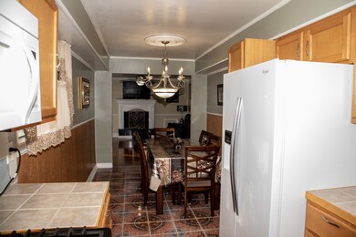 98 Wren Rd, Carpentersville, IL 60110 - photo 4