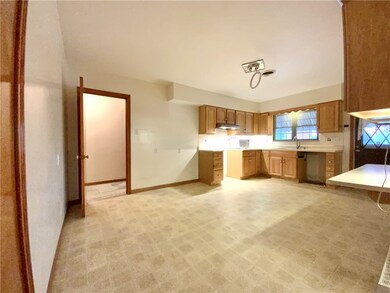 2025 Mcminn St unit 2027, Aliquippa, PA 15001 - photo 6