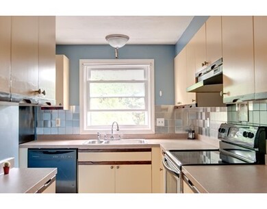 23 Gates Rd unit B, Worcester, MA 01603 - photo 5