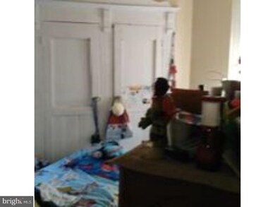 5677 Heiskell St, Philadelphia, PA 19144 - photo 3