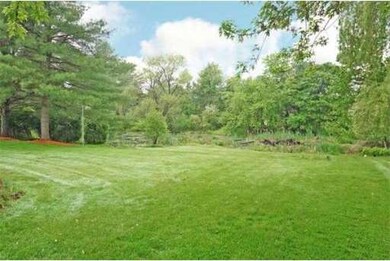 10 Mashpee Cir, Northborough, MA 01532 - photo 2