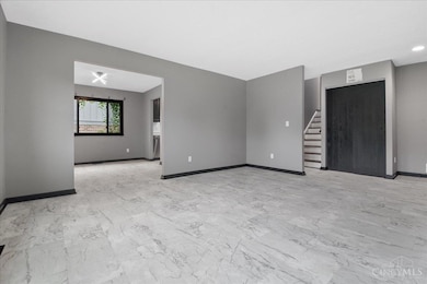 1465 Hartwood Dr, Cincinnati, OH 45240 - photo 5