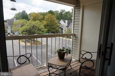 5835 Orchard Hill Ct, Clifton, VA 20124 - photo 2