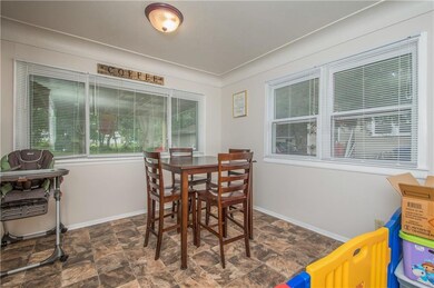 3417 56th St, Des Moines, IA 50310 - photo 4