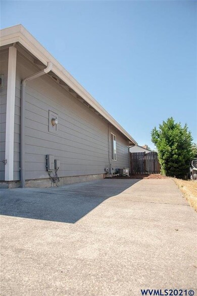 5688 Moonstone Loop SE, Salem, OR 97306 - photo 4