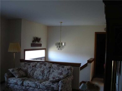 Entry/Foyer.