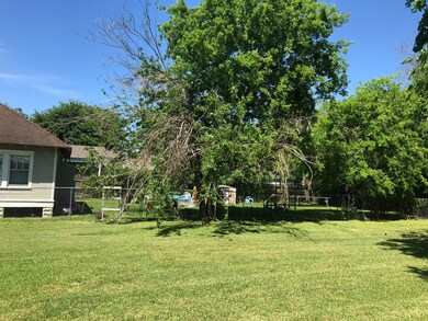 4802 Michaux St, Houston, TX 77009 - photo 5