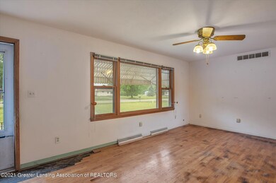 06-7243 E 5 Point Hwy-Windowstill Real E