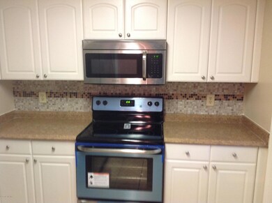 1757 El Camino Rd unit 8, Jacksonville, FL 32216 - photo 3