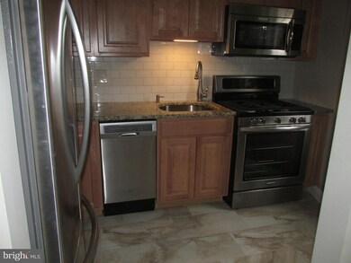 6606 Boulevard View unit A2, Alexandria, VA 22307 - photo 3